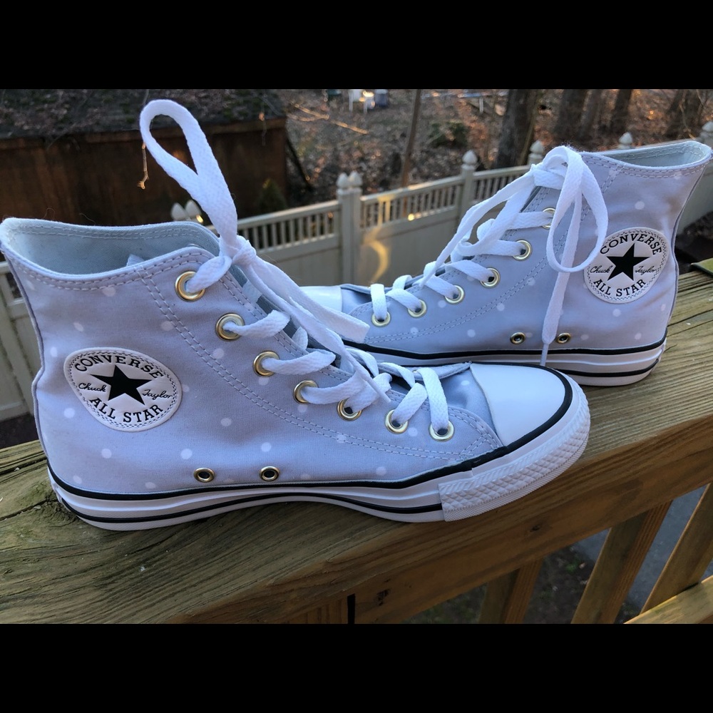 !! SALE !! Polka Dot High Top Converse